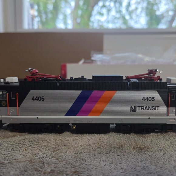 Atlas HO Scale NJT New Jersey Transit ALP-44 #4405 - Picture 2 of 4